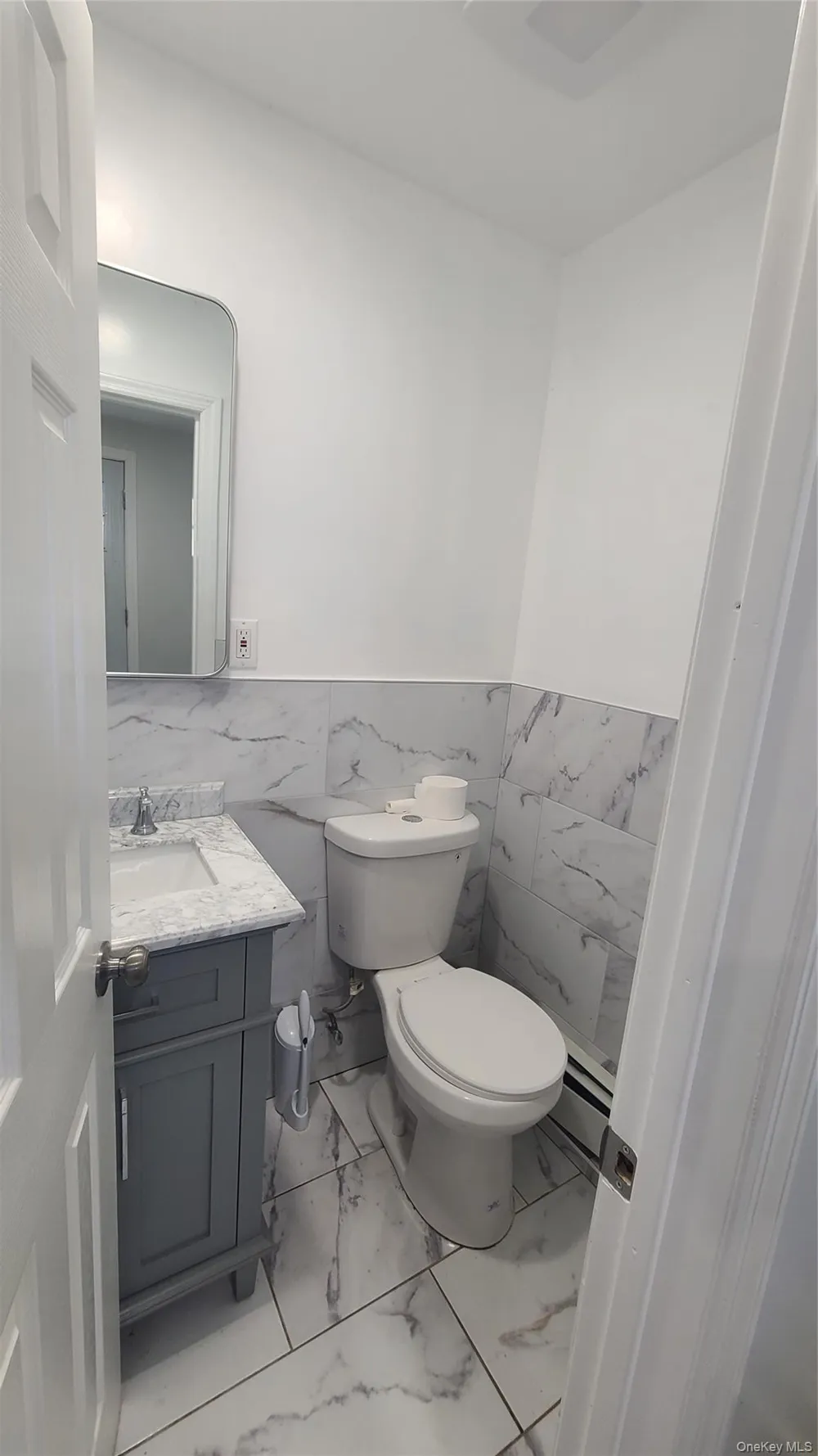 623 Nimrod Court North Babylon, NY 11703