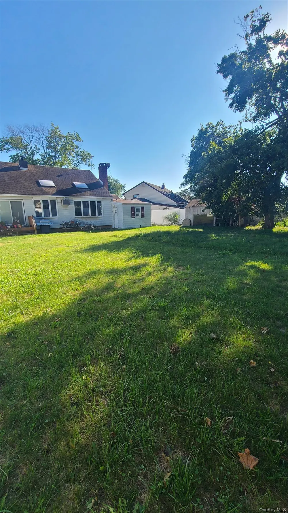 623 Nimrod Court North Babylon, NY 11703