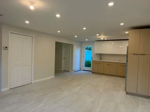 60 Schneider Avenue