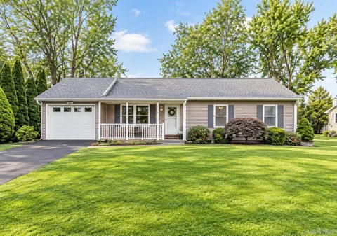 5 Meadowbrook Drive