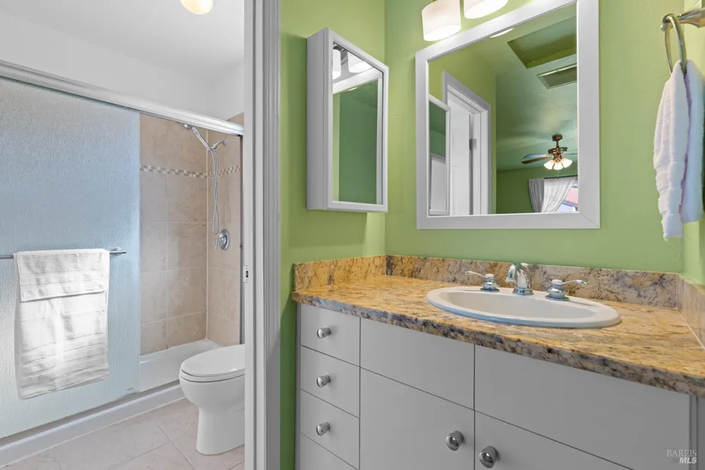 971 Hacienda Circle Rohnert Park, CA 94928
