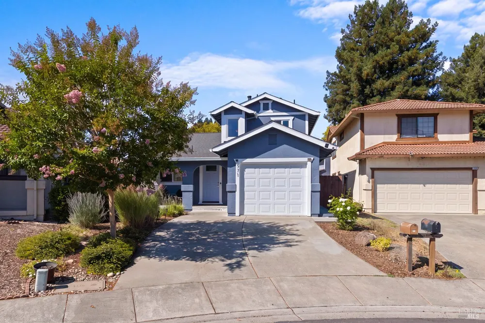 971 Hacienda Circle Rohnert Park, CA 94928