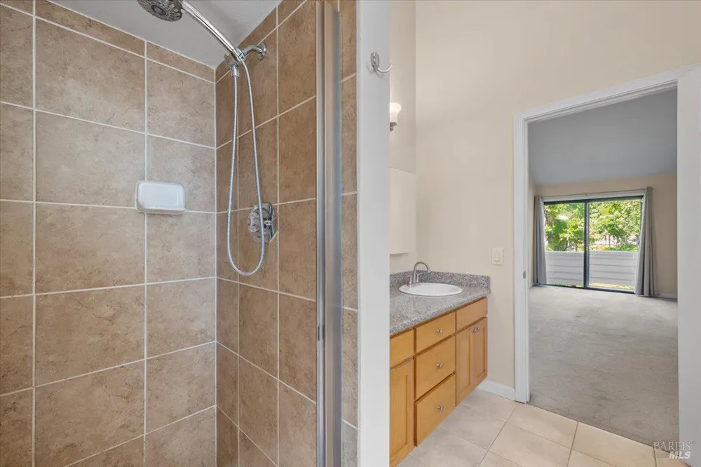 4736 Shade Tree Lane Santa Rosa, CA 95405