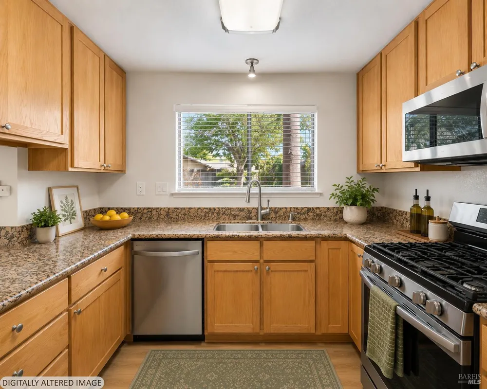 4736 Shade Tree Lane Santa Rosa, CA 95405