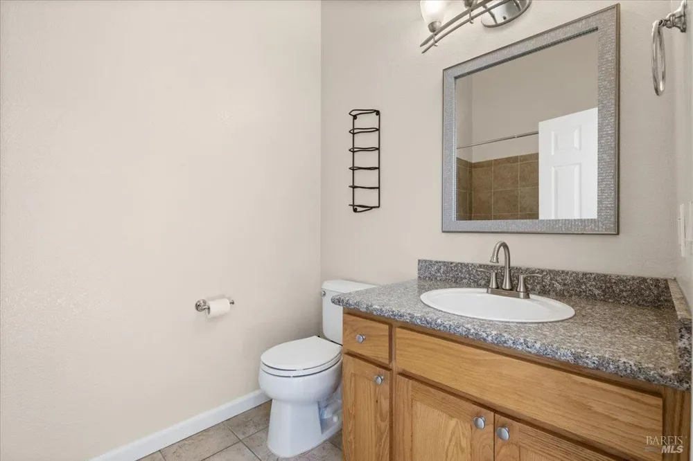 4736 Shade Tree Lane Santa Rosa, CA 95405