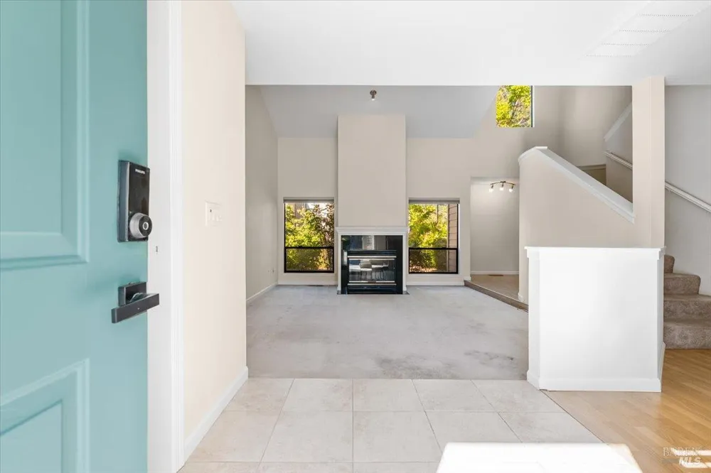 4736 Shade Tree Lane Santa Rosa, CA 95405