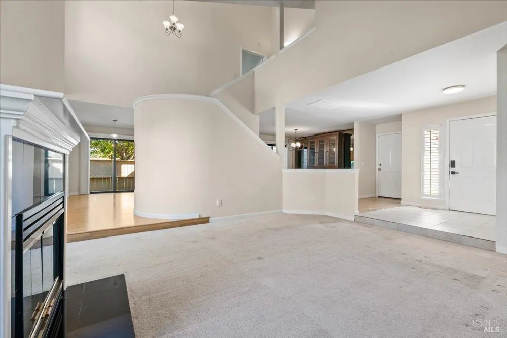 4736 Shade Tree Lane Santa Rosa, CA 95405