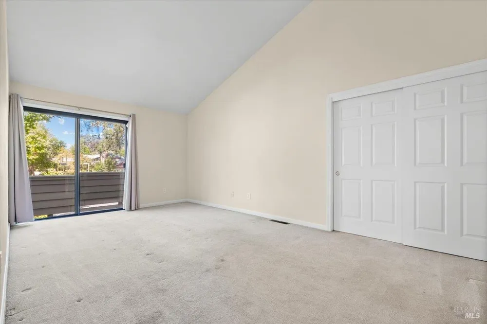 4736 Shade Tree Lane Santa Rosa, CA 95405