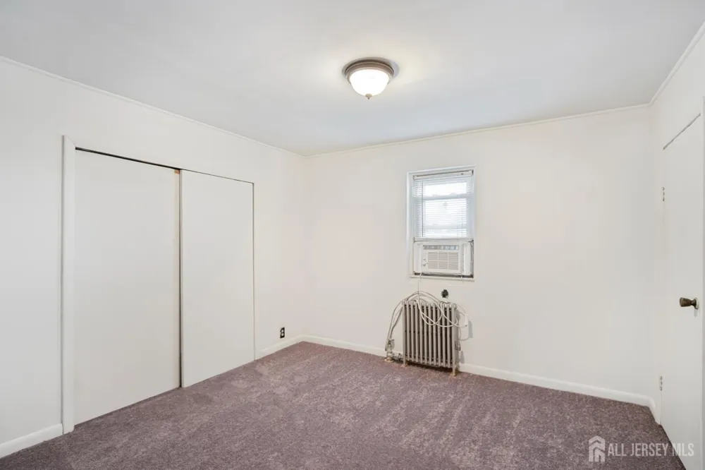 17 Douglas Street Fords, NJ 08863