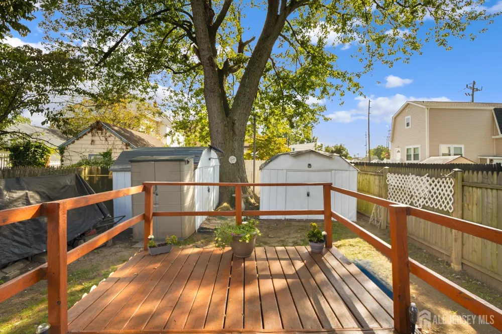 17 Douglas Street Fords, NJ 08863