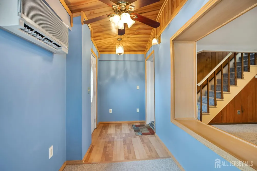 17 Douglas Street Fords, NJ 08863