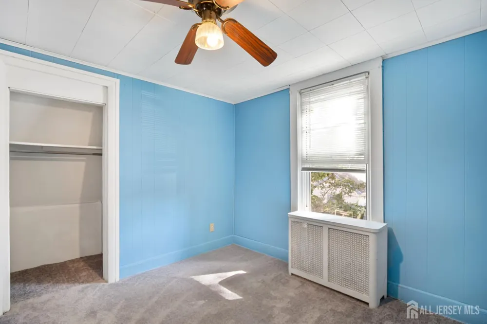17 Douglas Street Fords, NJ 08863