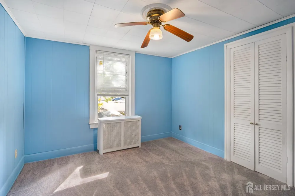 17 Douglas Street Fords, NJ 08863