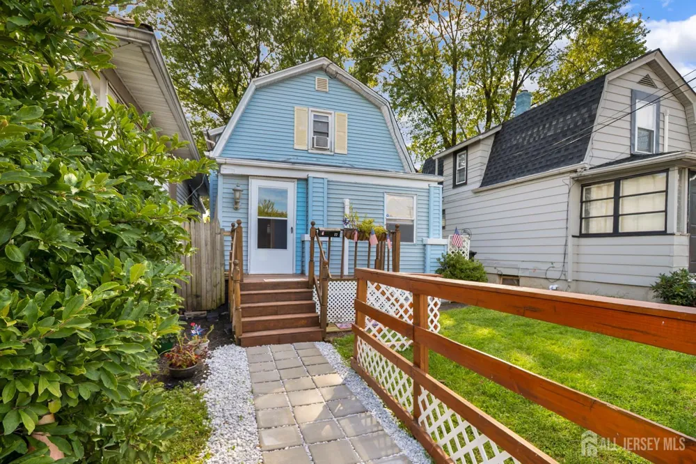 17 Douglas Street Fords, NJ 08863