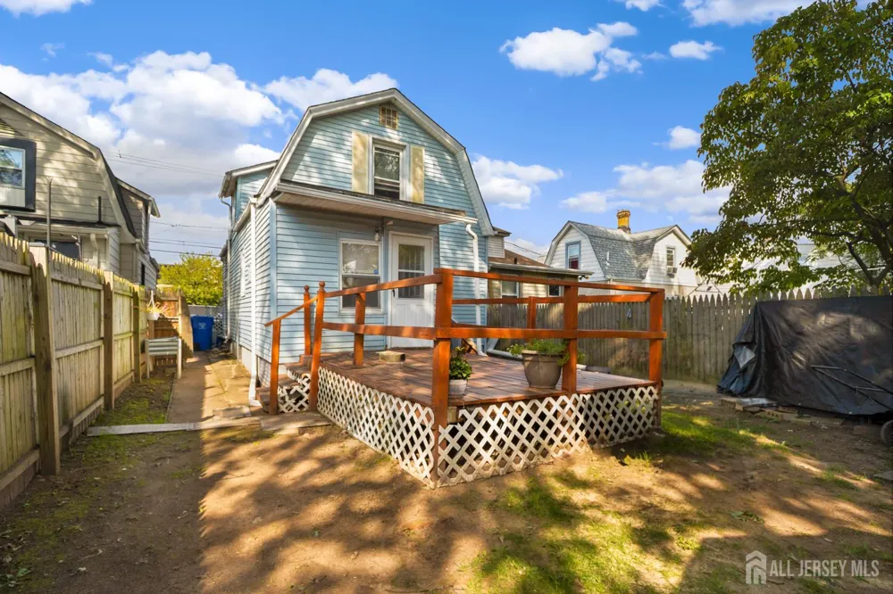 17 Douglas Street Fords, NJ 08863