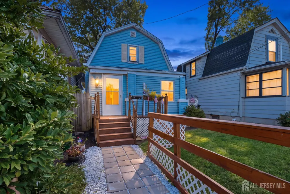 17 Douglas Street Fords, NJ 08863