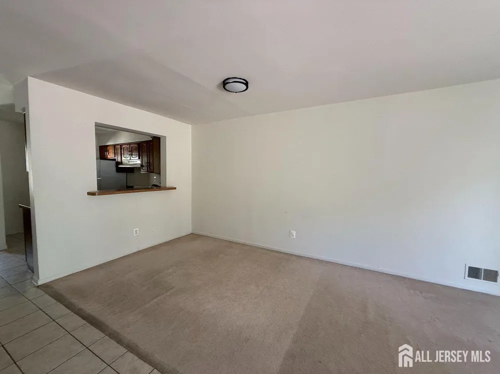 12 Sunflower Court Edison, NJ 08820
