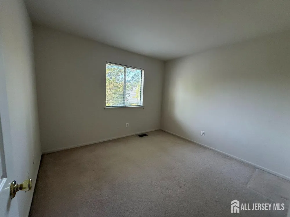 12 Sunflower Court Edison, NJ 08820