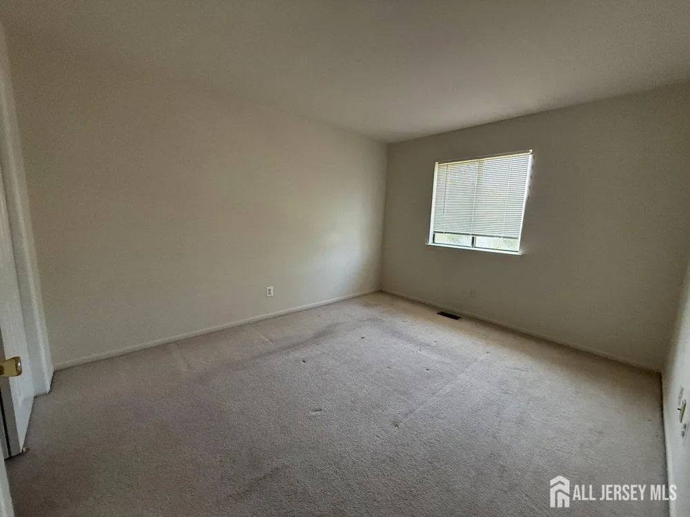 12 Sunflower Court Edison, NJ 08820