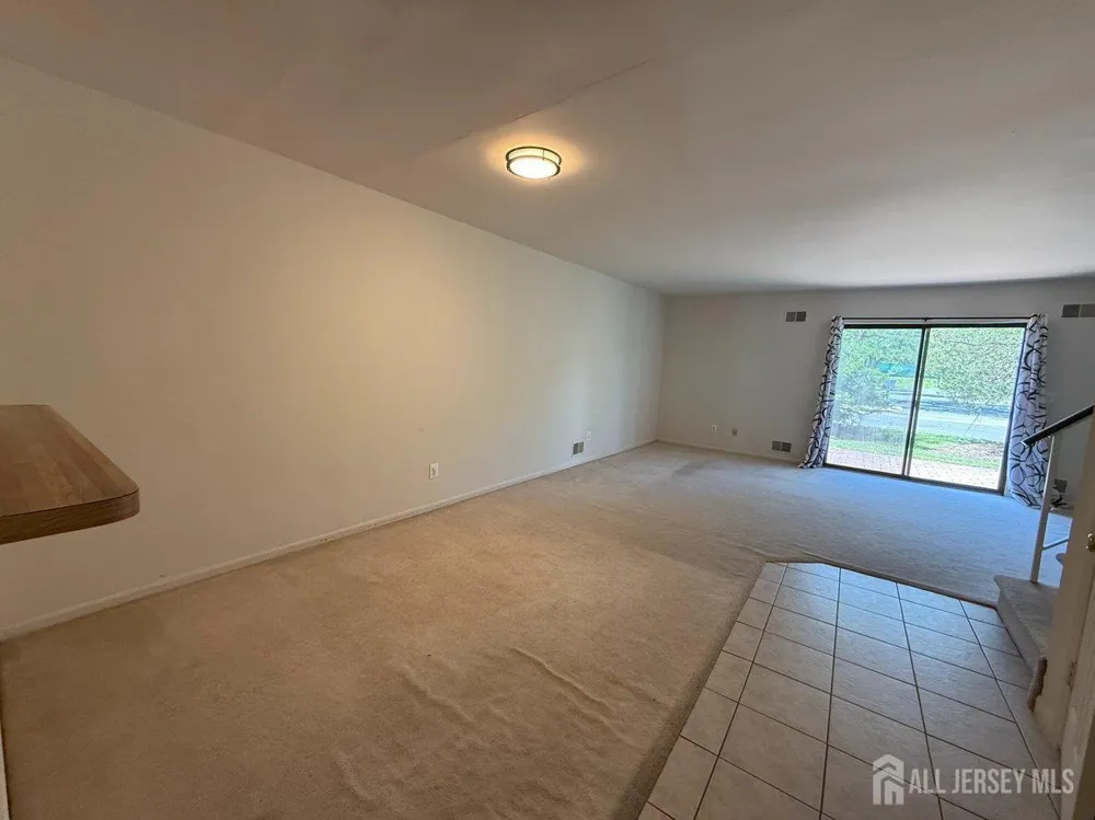 12 Sunflower Court Edison, NJ 08820