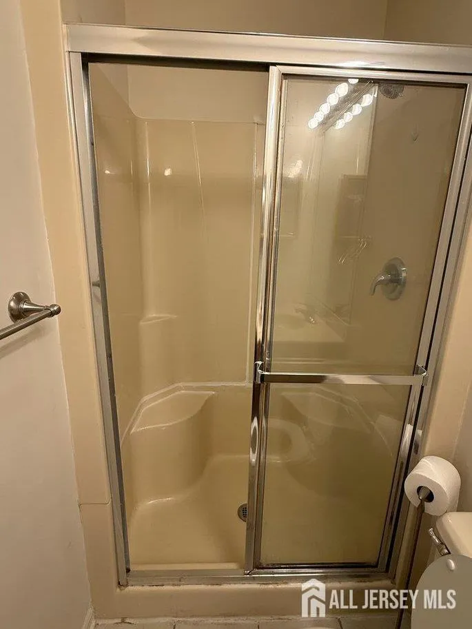 12 Sunflower Court Edison, NJ 08820
