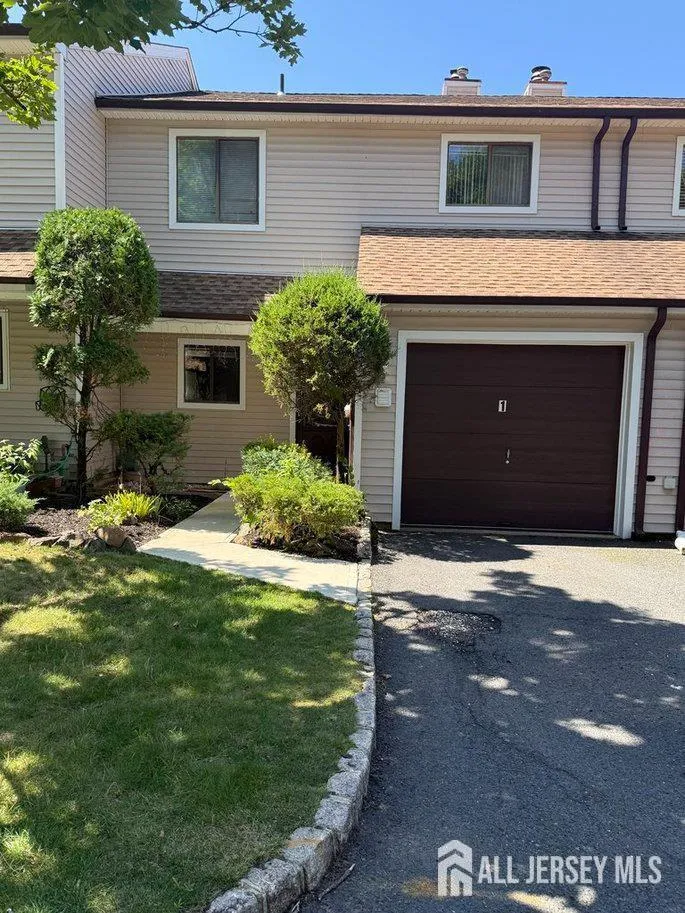 12 Sunflower Court Edison, NJ 08820