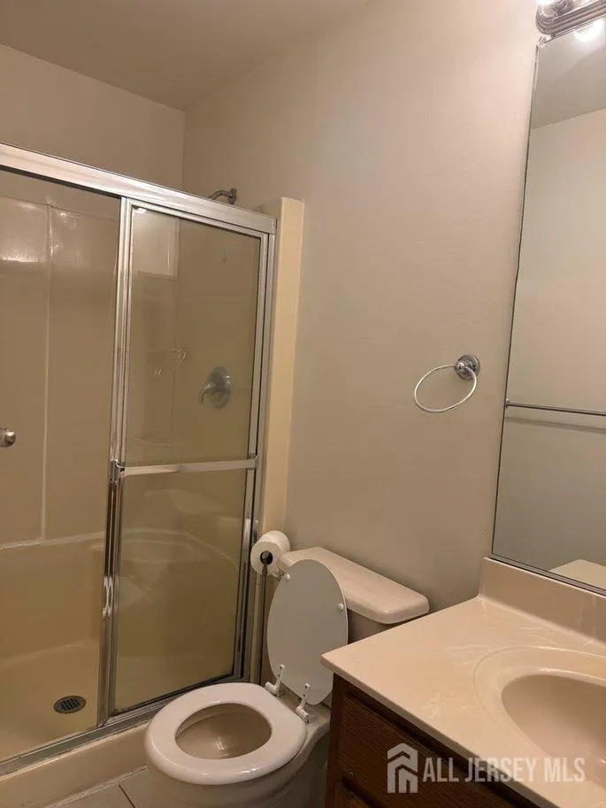 12 Sunflower Court Edison, NJ 08820