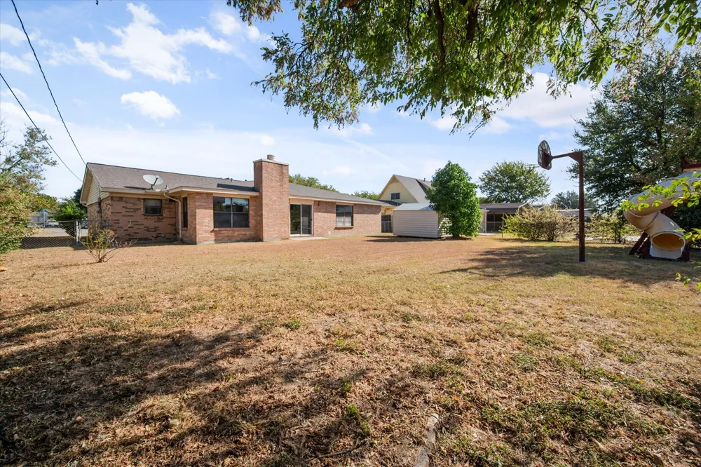 3504 Carriage Hill Drive Forest Hill, TX 76140