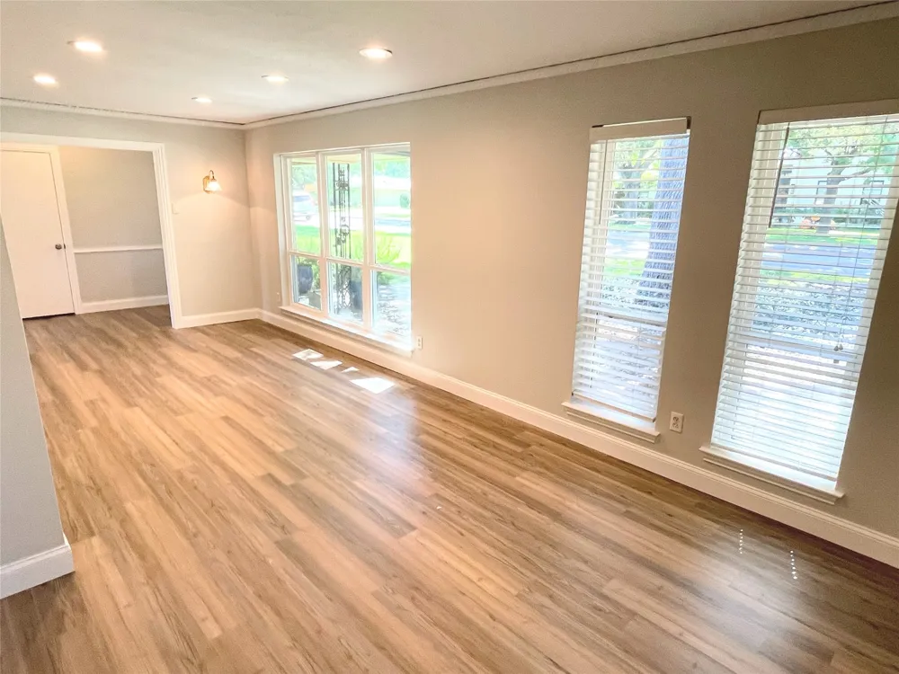4847 Twin Post Road Dallas, TX 75244