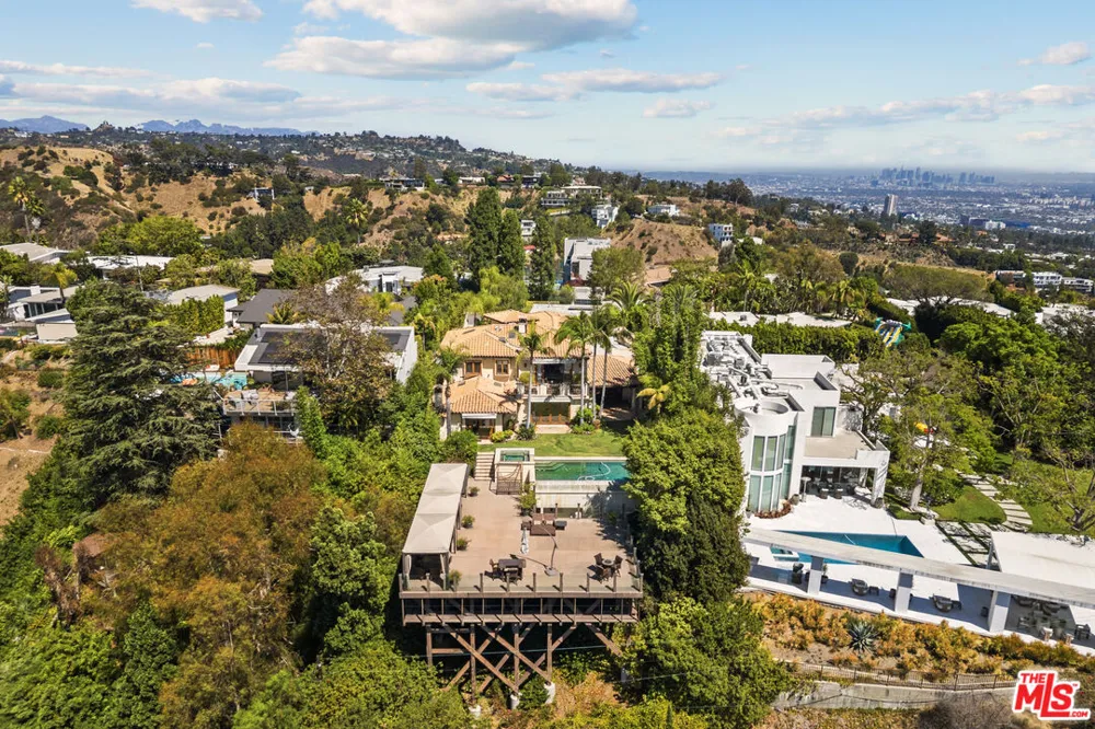 1617 Tower Grove Drive Los Angeles, CA 90210