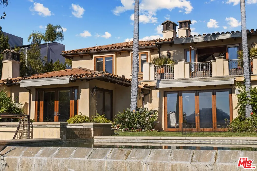 1617 Tower Grove Drive Los Angeles, CA 90210