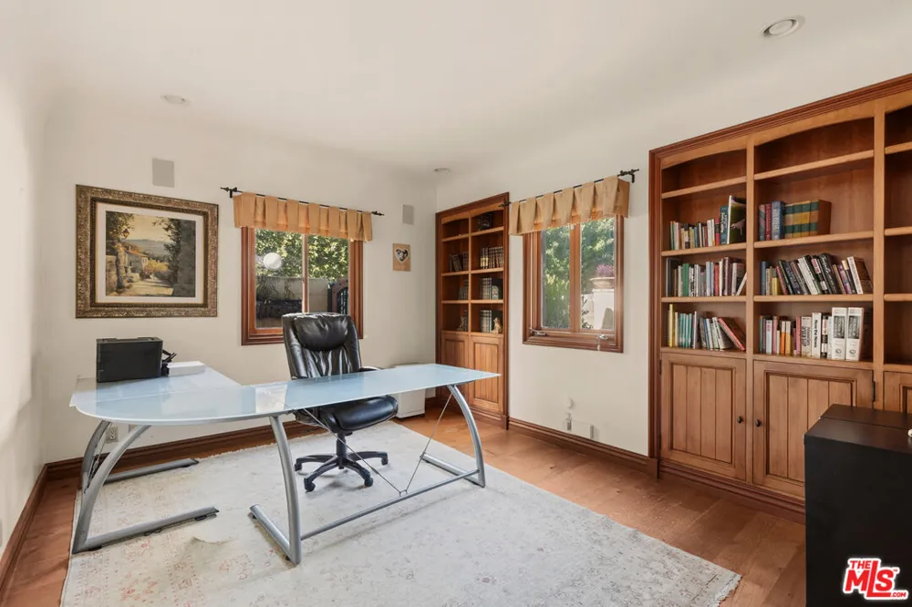 1617 Tower Grove Drive Los Angeles, CA 90210