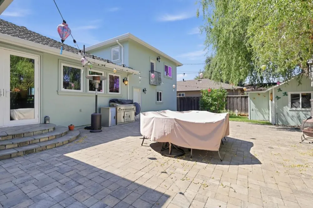1507 Valota Road Redwood City, CA 94061