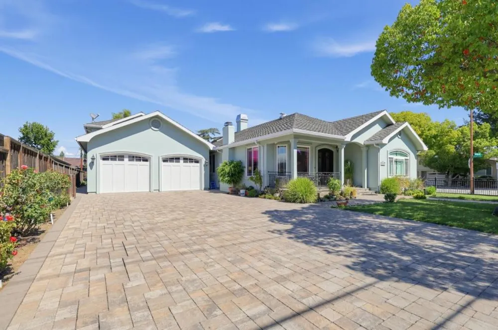 1507 Valota Road Redwood City, CA 94061