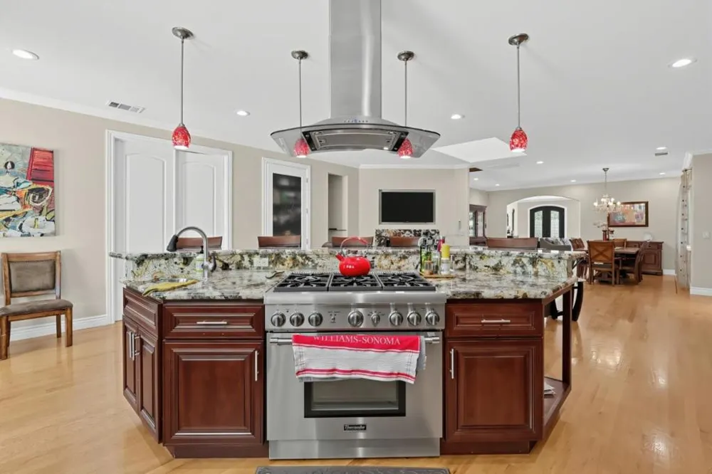 1507 Valota Road Redwood City, CA 94061