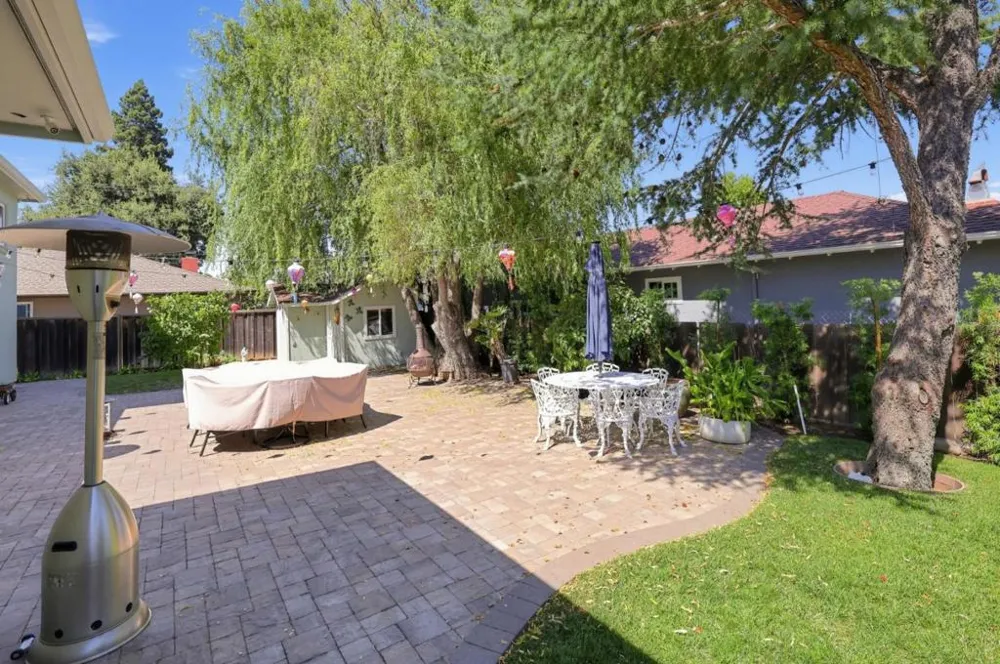1507 Valota Road Redwood City, CA 94061