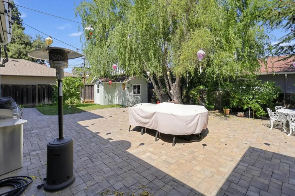 1507 Valota Road Redwood City, CA 94061