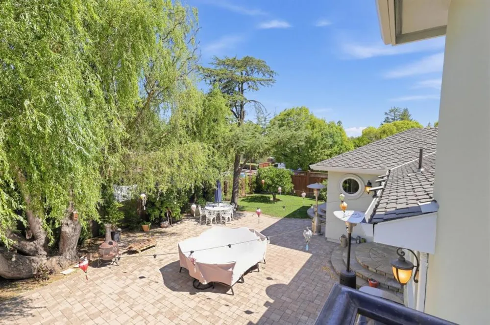 1507 Valota Road Redwood City, CA 94061