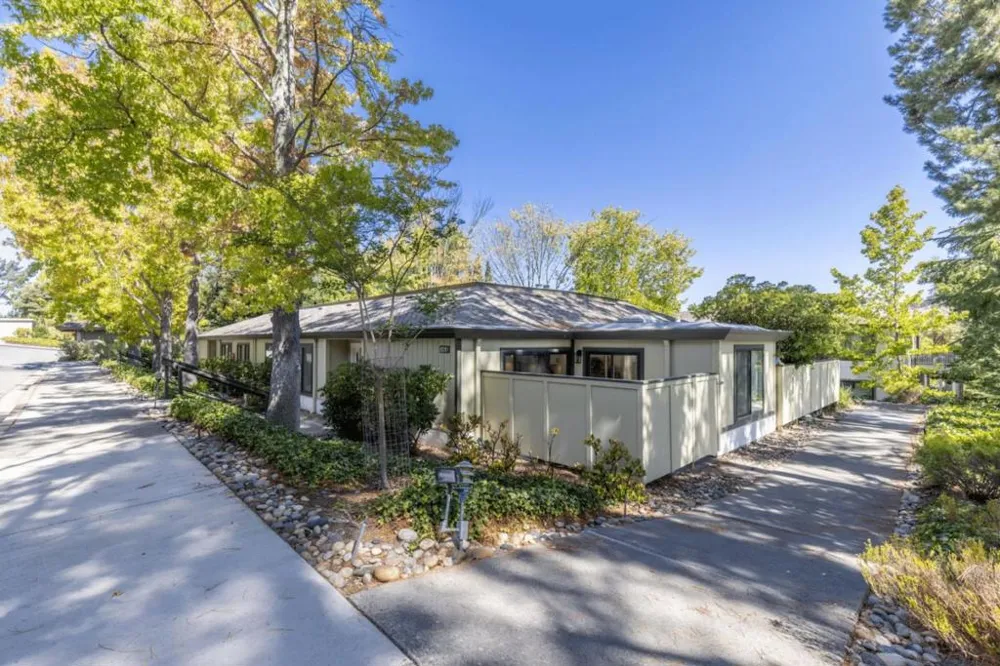 1201 Running springs Road #4 Walnut Creek, CA 94595