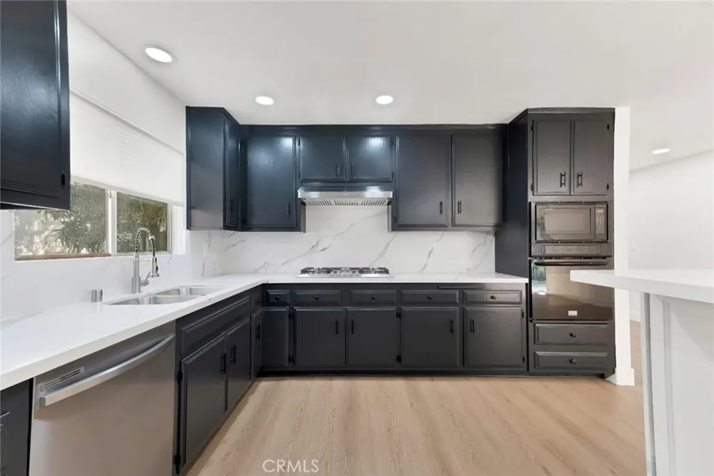 9425 Mclennan Avenue Northridge, CA 91343