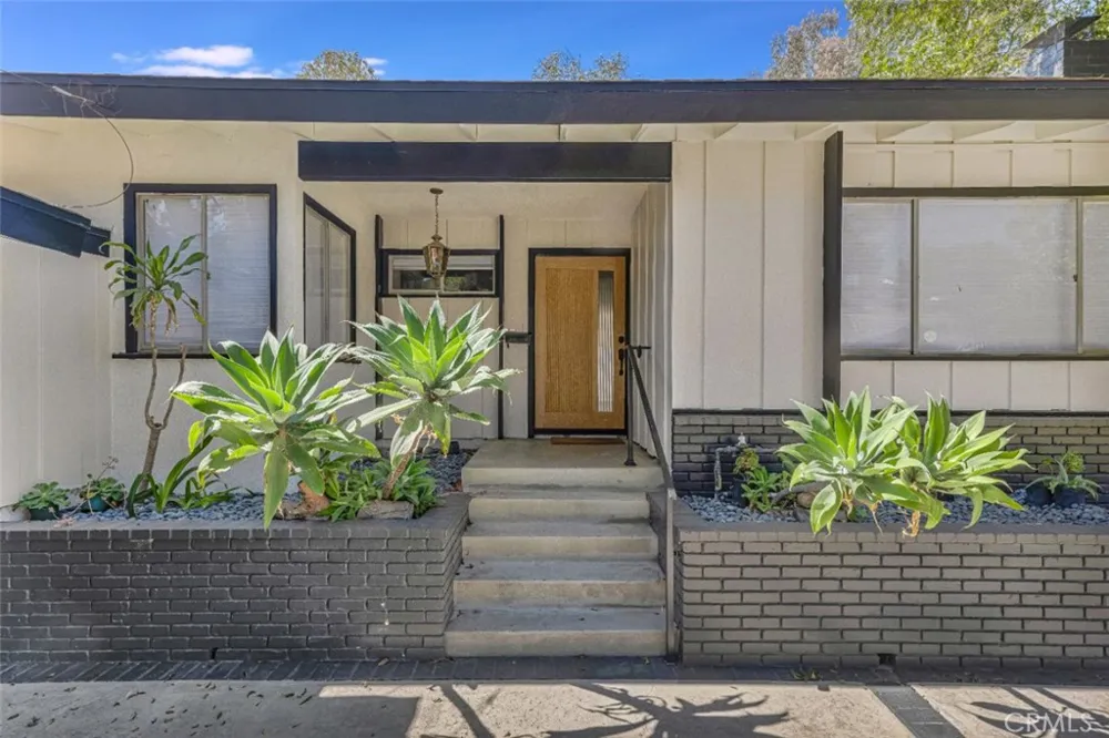 9425 Mclennan Avenue Northridge, CA 91343