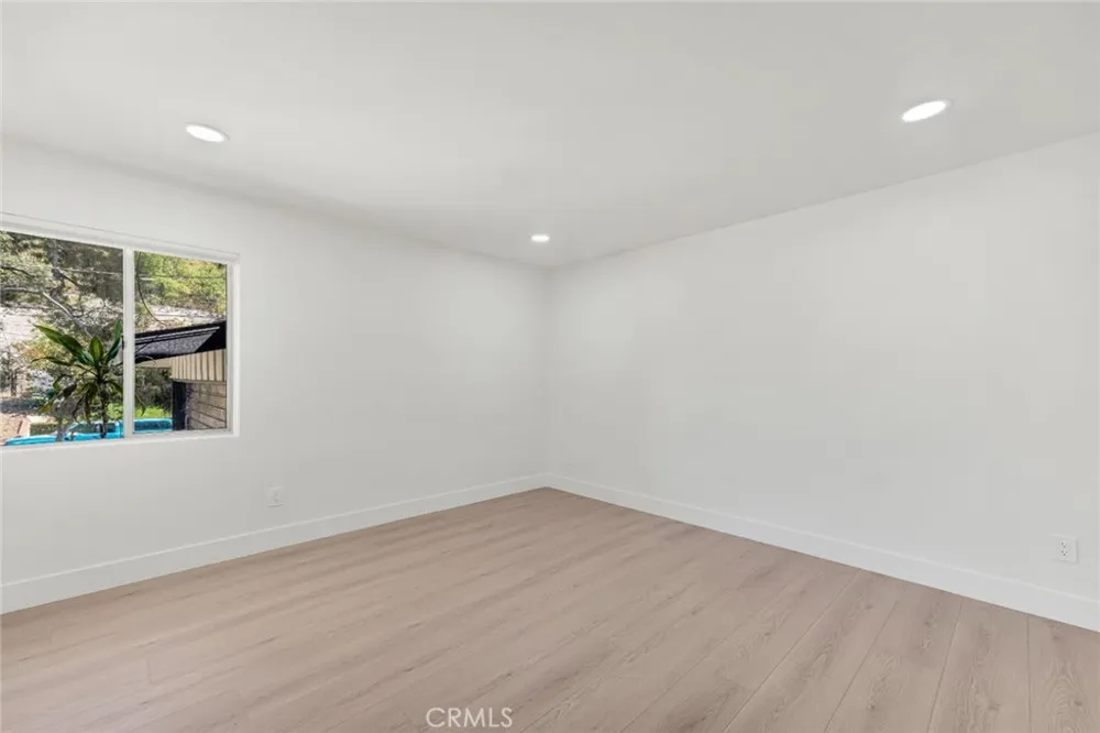 9425 Mclennan Avenue Northridge, CA 91343