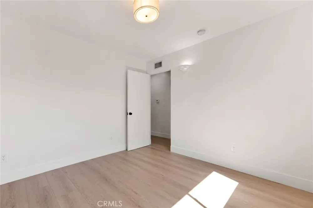 9425 Mclennan Avenue Northridge, CA 91343
