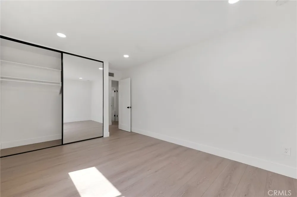 9425 Mclennan Avenue Northridge, CA 91343