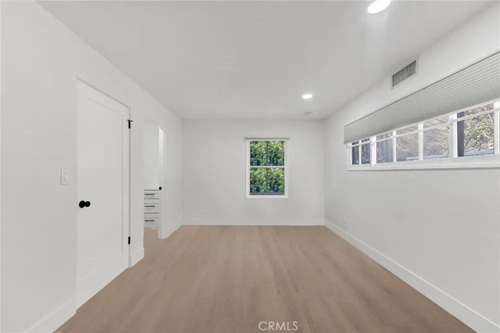 9425 Mclennan Avenue Northridge, CA 91343