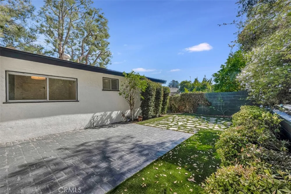 9425 Mclennan Avenue Northridge, CA 91343