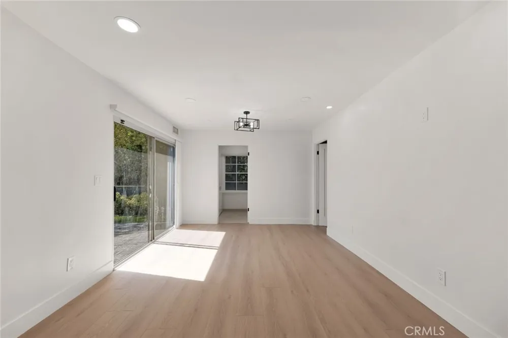 9425 Mclennan Avenue Northridge, CA 91343