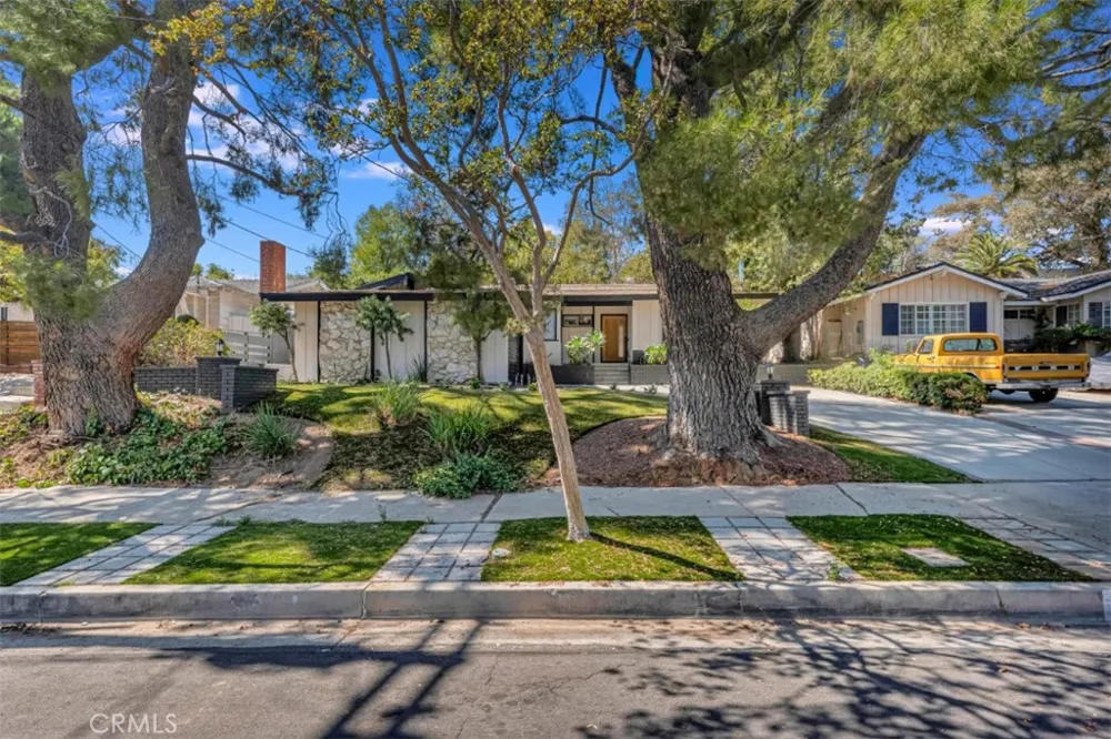 9425 Mclennan Avenue Northridge, CA 91343