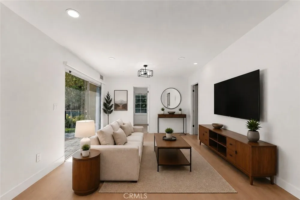 9425 Mclennan Avenue Northridge, CA 91343