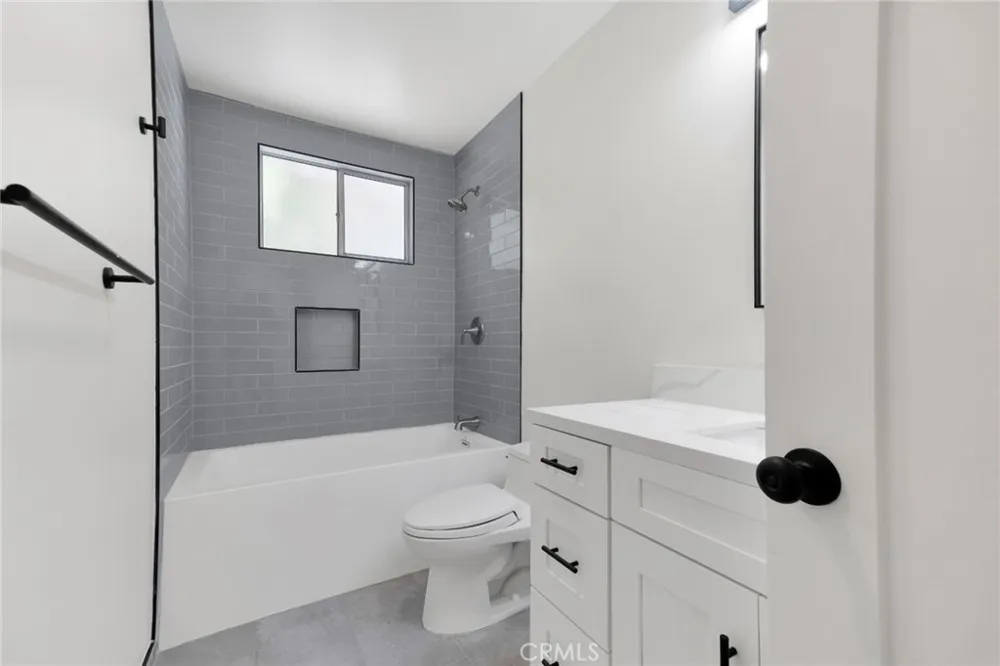 9425 Mclennan Avenue Northridge, CA 91343